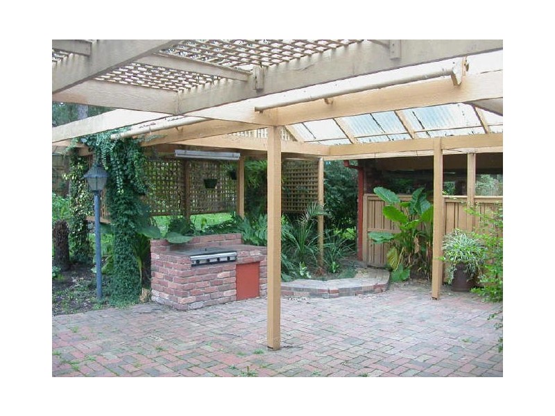 8 Hakea Place, Rowville VIC 3178