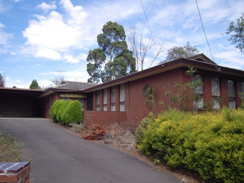 15 Deschamp Crescent, Rowville VIC 3178