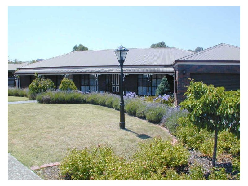 4 Miramah Close, Rowville VIC 3178