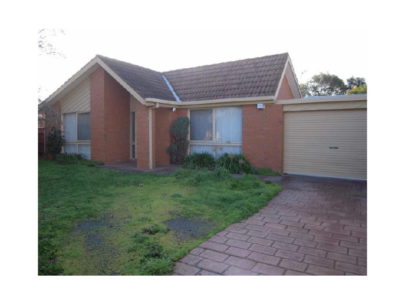 33 Taldra Drive, Ferntree Gully VIC 3156