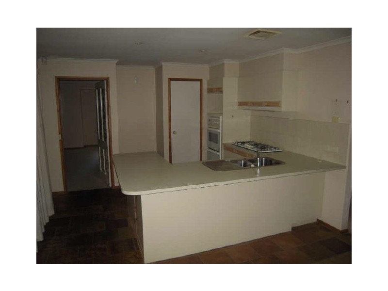 33 Taldra Drive, Ferntree Gully VIC 3156