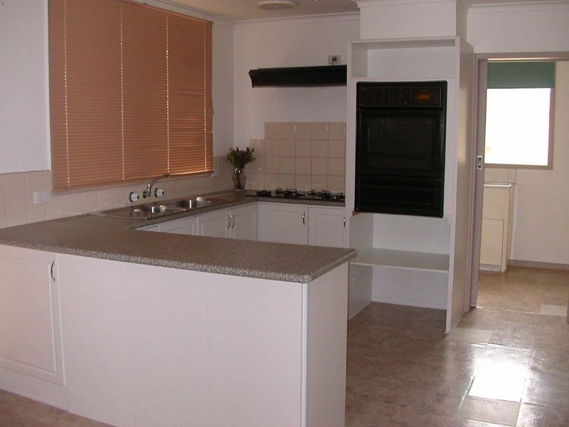 42 Avalon Road, Rowville VIC 3178