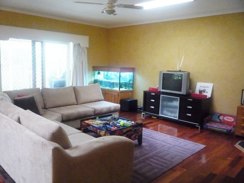 16 Rosewood Boulevard, Lysterfield VIC 3156