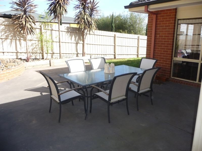 6 Ashbrook Close, Rowville VIC 3178