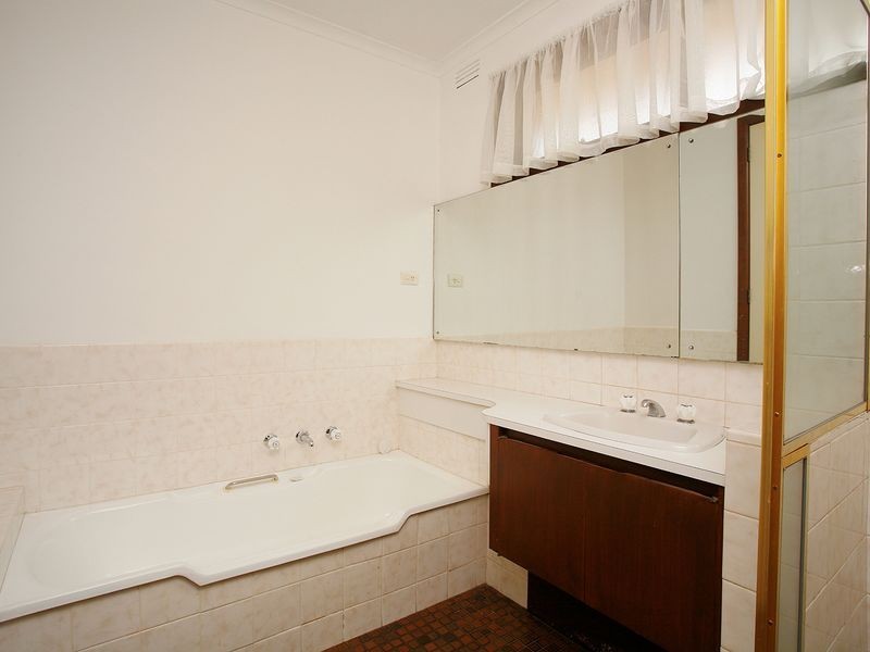 47 Cambridge Drive, Glen Waverley VIC 3150