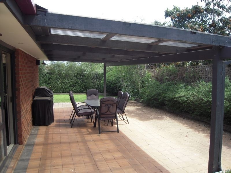 4 Hollyview Court, Rowville VIC 3178