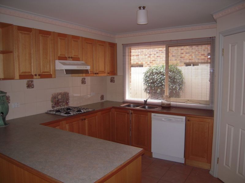 41 Fairway Drive, Rowville VIC 3178