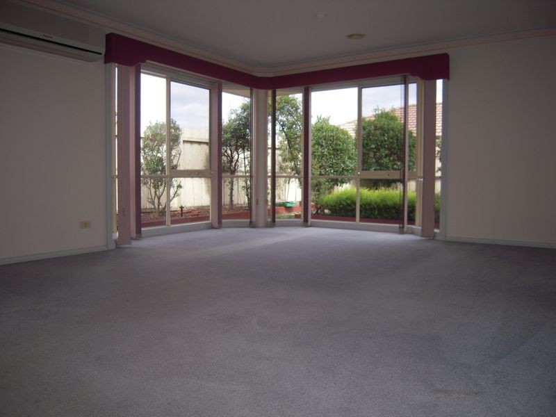 41 Fairway Drive, Rowville VIC 3178