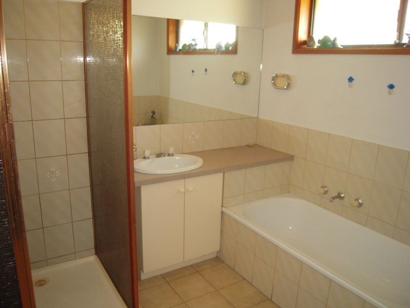 6 Linnel Court, Rowville VIC 3178