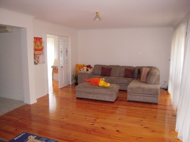 10 Lonsdale Avenue, Rowville VIC 3178