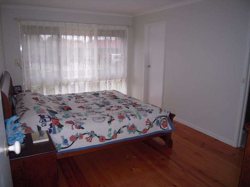 10 Lonsdale Avenue, Rowville VIC 3178