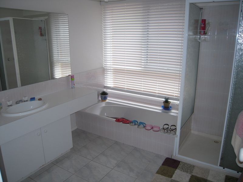 10 Lonsdale Avenue, Rowville VIC 3178