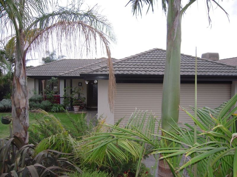 4 Diamond Close, Ferntree Gully VIC 3156