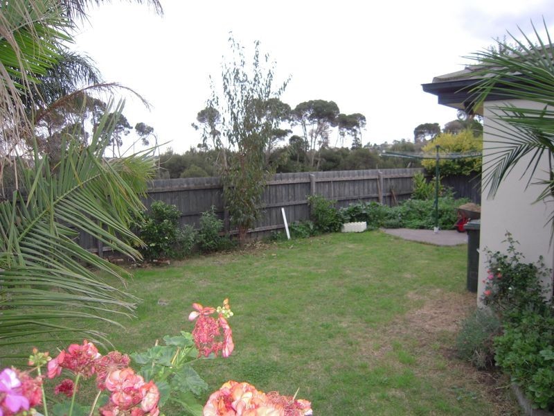 4 Diamond Close, Ferntree Gully VIC 3156