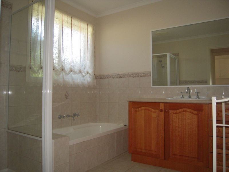 35 Bianca Court, Rowville VIC 3178