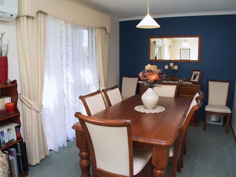 52 Bexsarm Crescent, Rowville VIC 3178