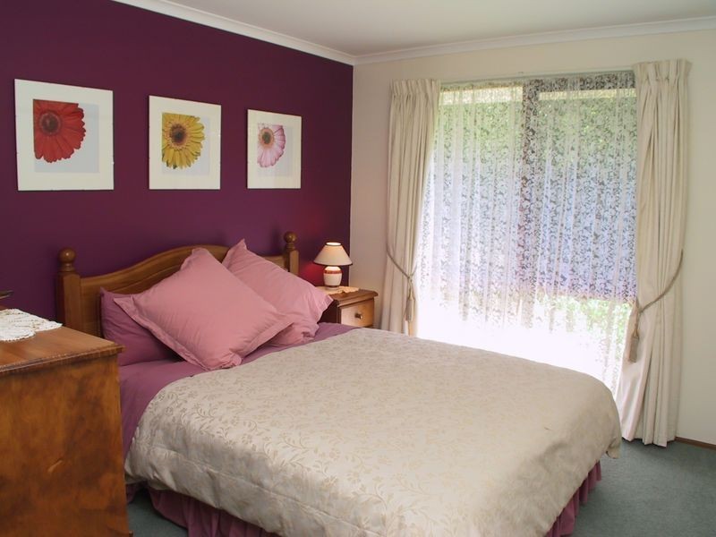 52 Bexsarm Crescent, Rowville VIC 3178