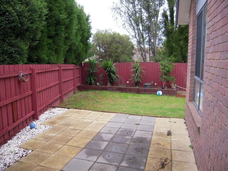 6 Stamford Crescent, Rowville VIC 3178