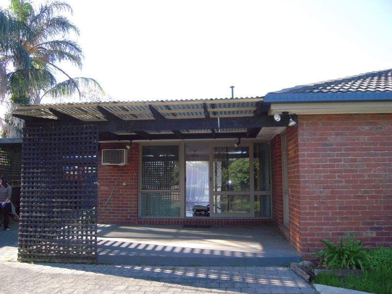 58 Mantung Crescent, Rowville VIC 3178