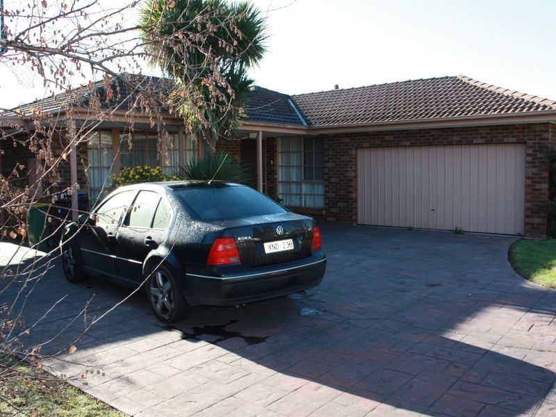 43 Superior Avenue, Rowville VIC 3178