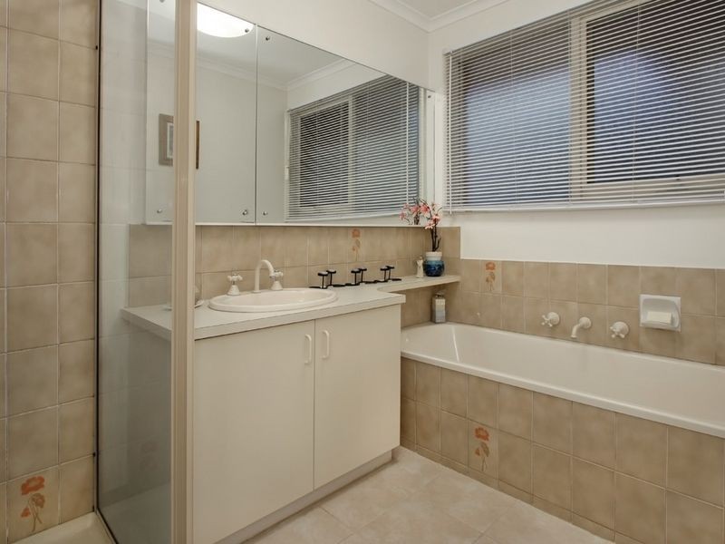 6 Ontario Place, Rowville VIC 3178
