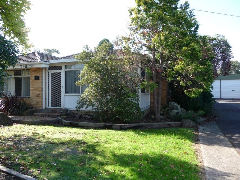 72 David Street North, Knoxfield VIC 3180