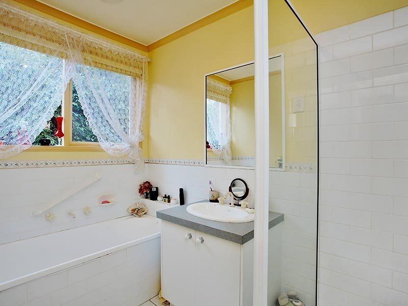 25 Farview Drive, Rowville VIC 3178