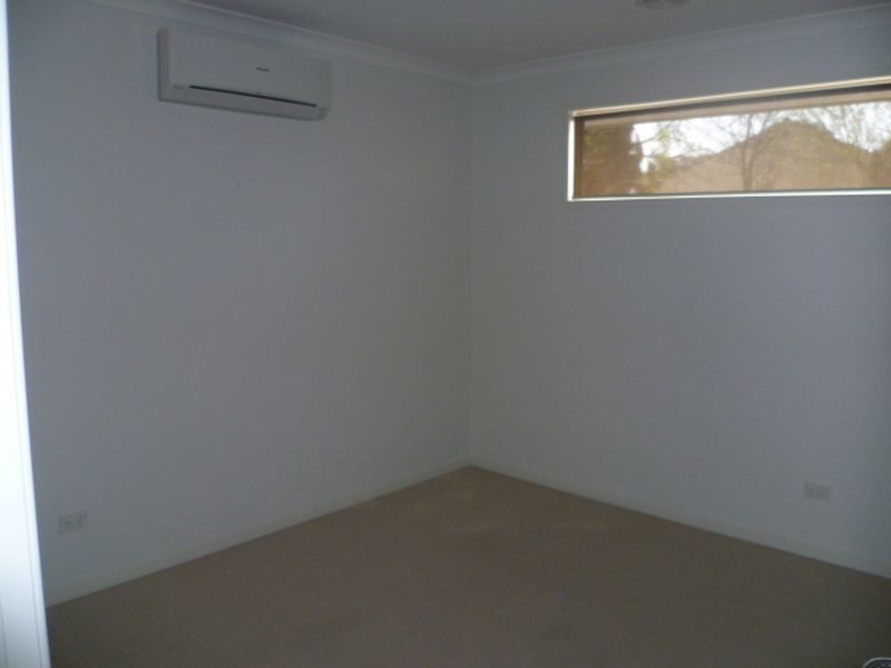 4/4 Saltbush Court, Rowville VIC 3178