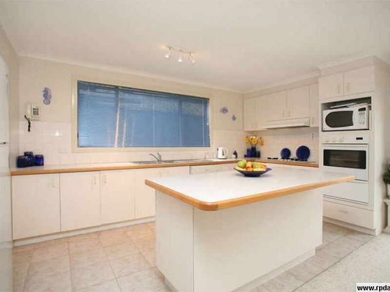 2/152 Dandelion Drive, Rowville VIC 3178