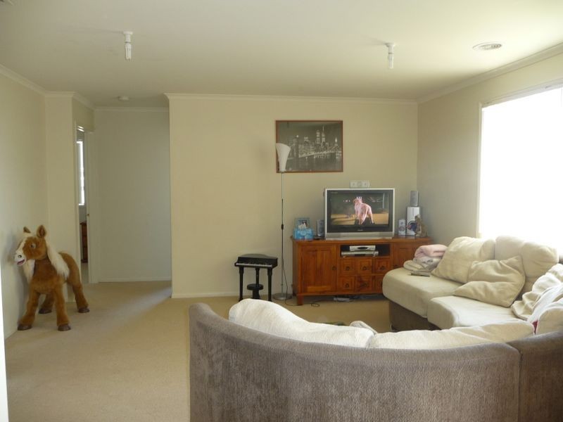 10 Wesley Close, Skye VIC 3977