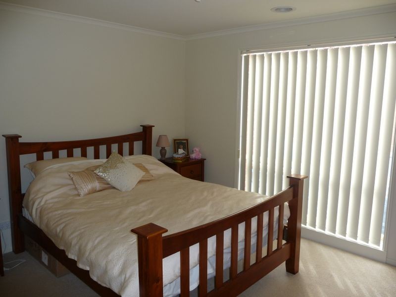 10 Wesley Close, Skye VIC 3977