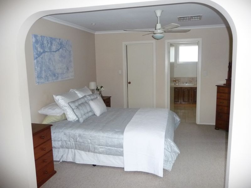 11 Chelmsford Court, Ferntree Gully VIC 3156