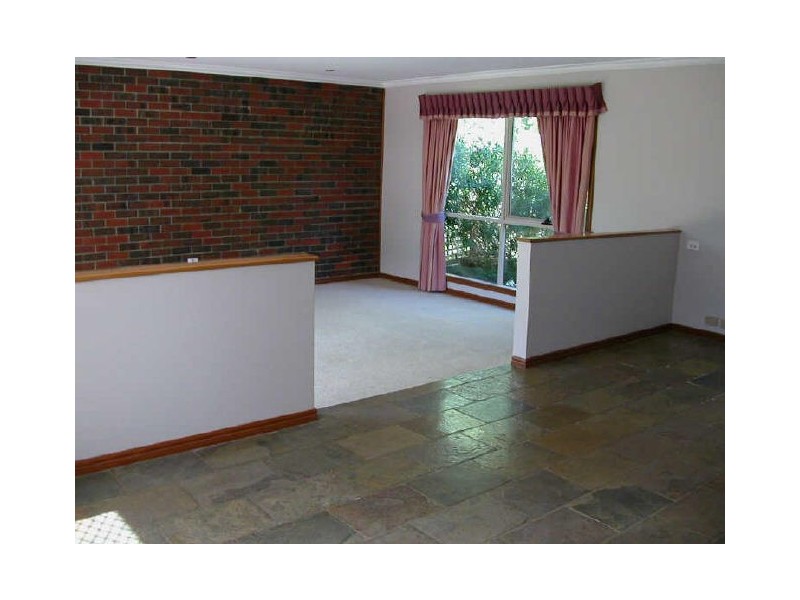 4 Miramah Close, Rowville VIC 3178