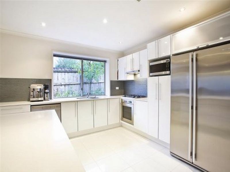 2 Huron Close, Rowville VIC 3178