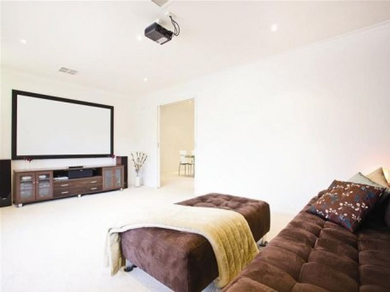 2 Huron Close, Rowville VIC 3178