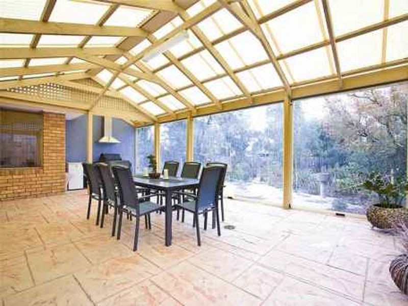 2 Huron Close, Rowville VIC 3178