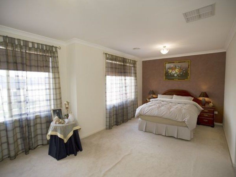 38 Whitecliffe Drive, Rowville VIC 3178