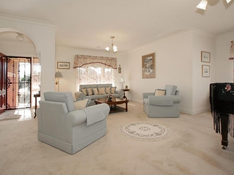 54 Kilcunda Drive, Rowville VIC 3178