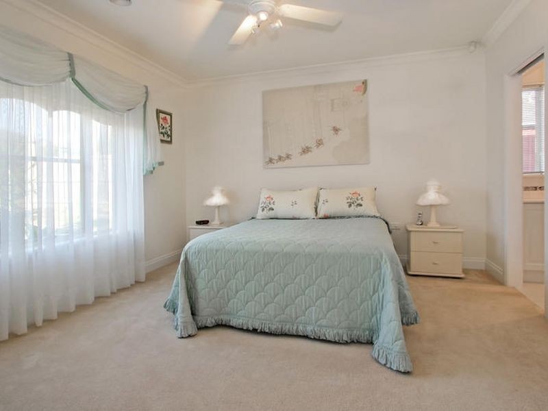 54 Kilcunda Drive, Rowville VIC 3178