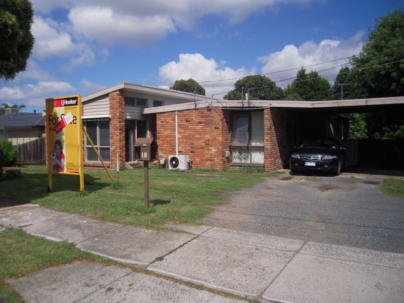 18 Stamford Crescent, Rowville VIC 3178