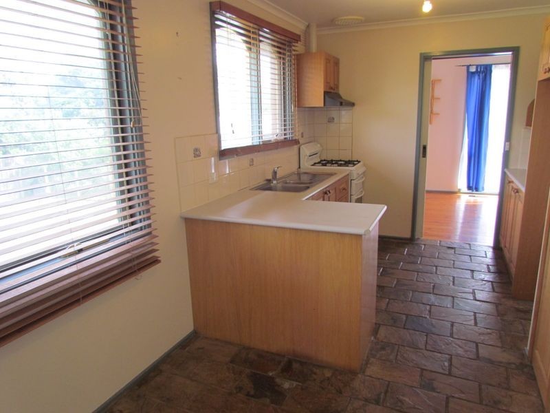 30 Stamford Crescent, Rowville VIC 3178