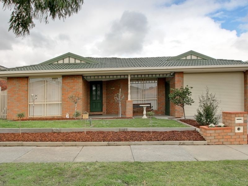 6 Lucy Hill Rise, Rowville VIC 3178