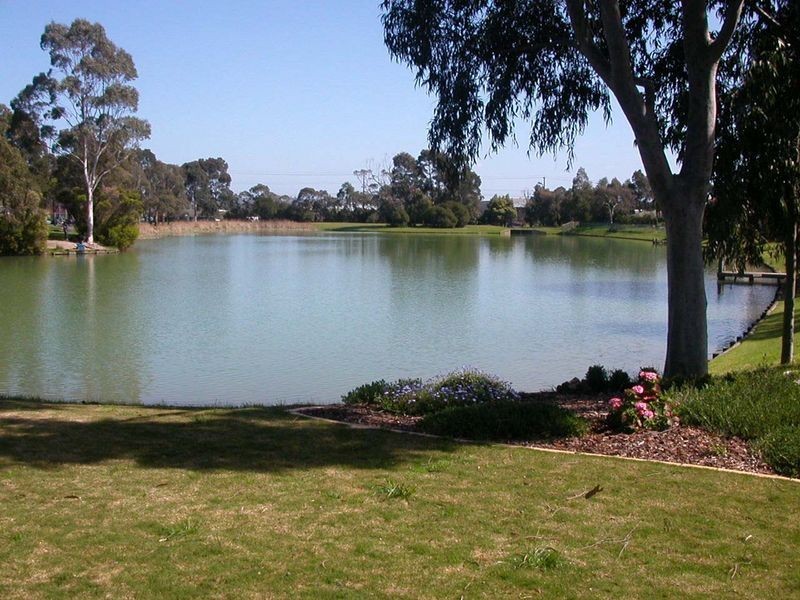 2 Cairn Curren Close, Rowville VIC 3178