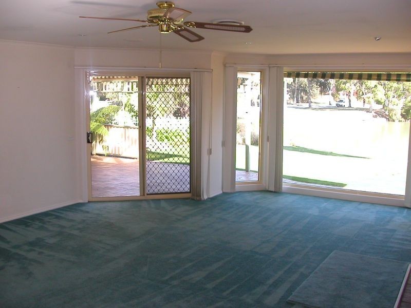 2 Cairn Curren Close, Rowville VIC 3178