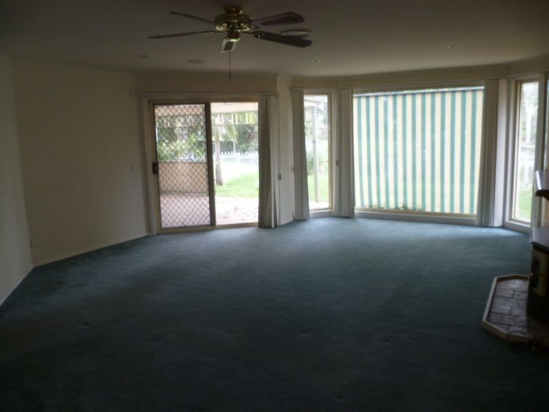 2 Cairn Curren Close, Rowville VIC 3178