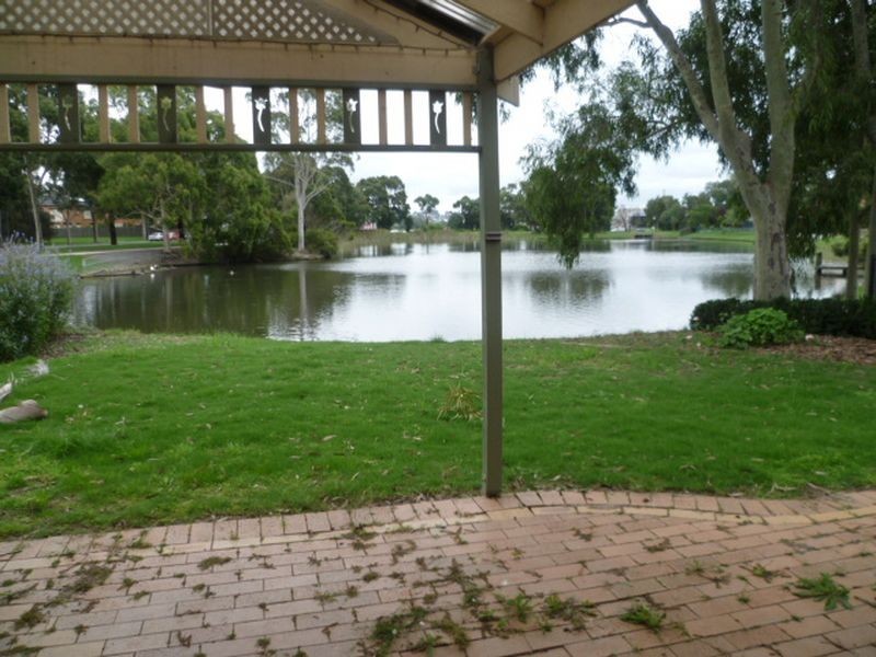 2 Cairn Curren Close, Rowville VIC 3178