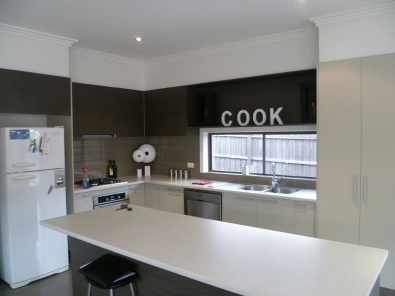 1/42 Commercial Road, Ferntree Gully VIC 3156