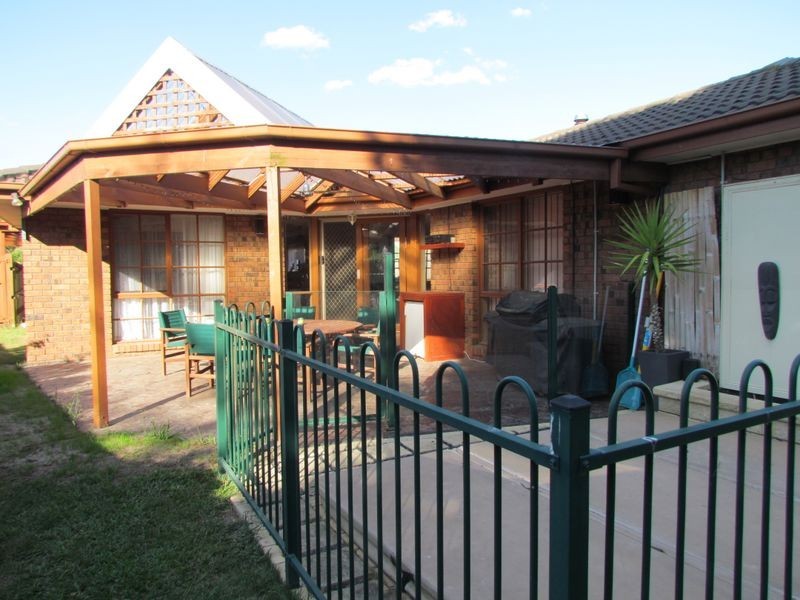 83 Bryden Drive, Ferntree Gully VIC 3156