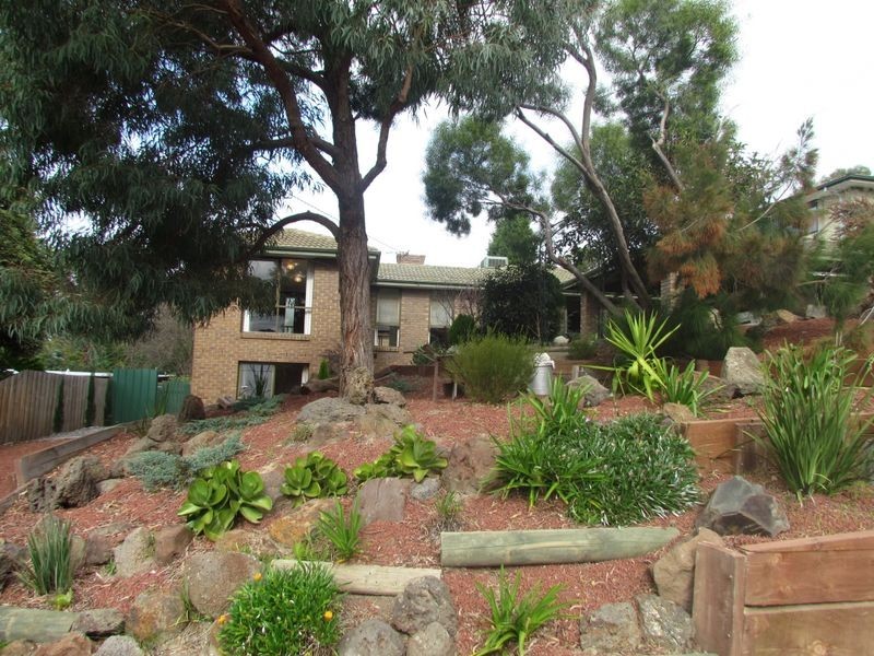 13 Gymea Drive, Rowville VIC 3178