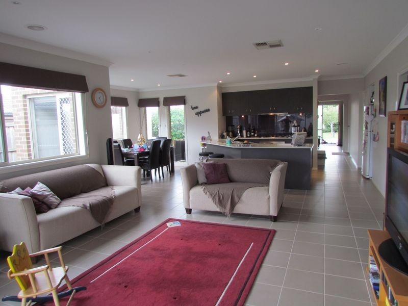 86 Jubilee Drive, Rowville VIC 3178